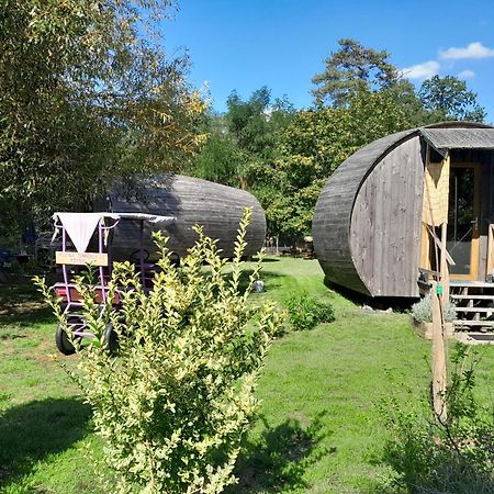 " Village Tonneaux De Tirpoil " Montilliers Bagian luar foto